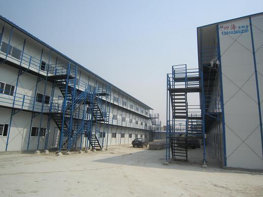 集装箱房、二手彩钢房、钢结构楼房与厂房 现代工业建筑的空间选择指南